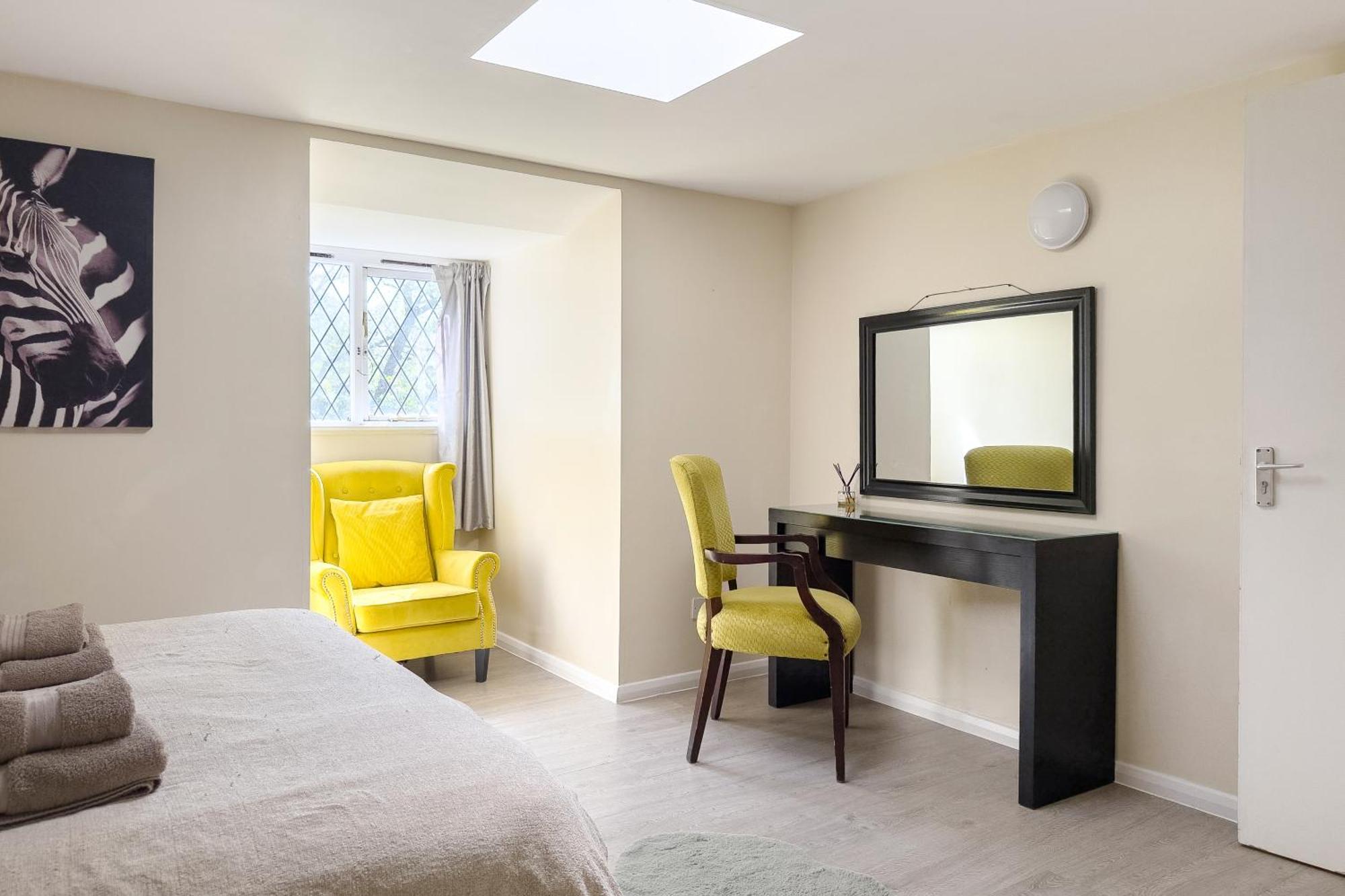 Rural Lodge Stay In Windsor! Hot Tub! Sleeps 20 Bray Exterior foto