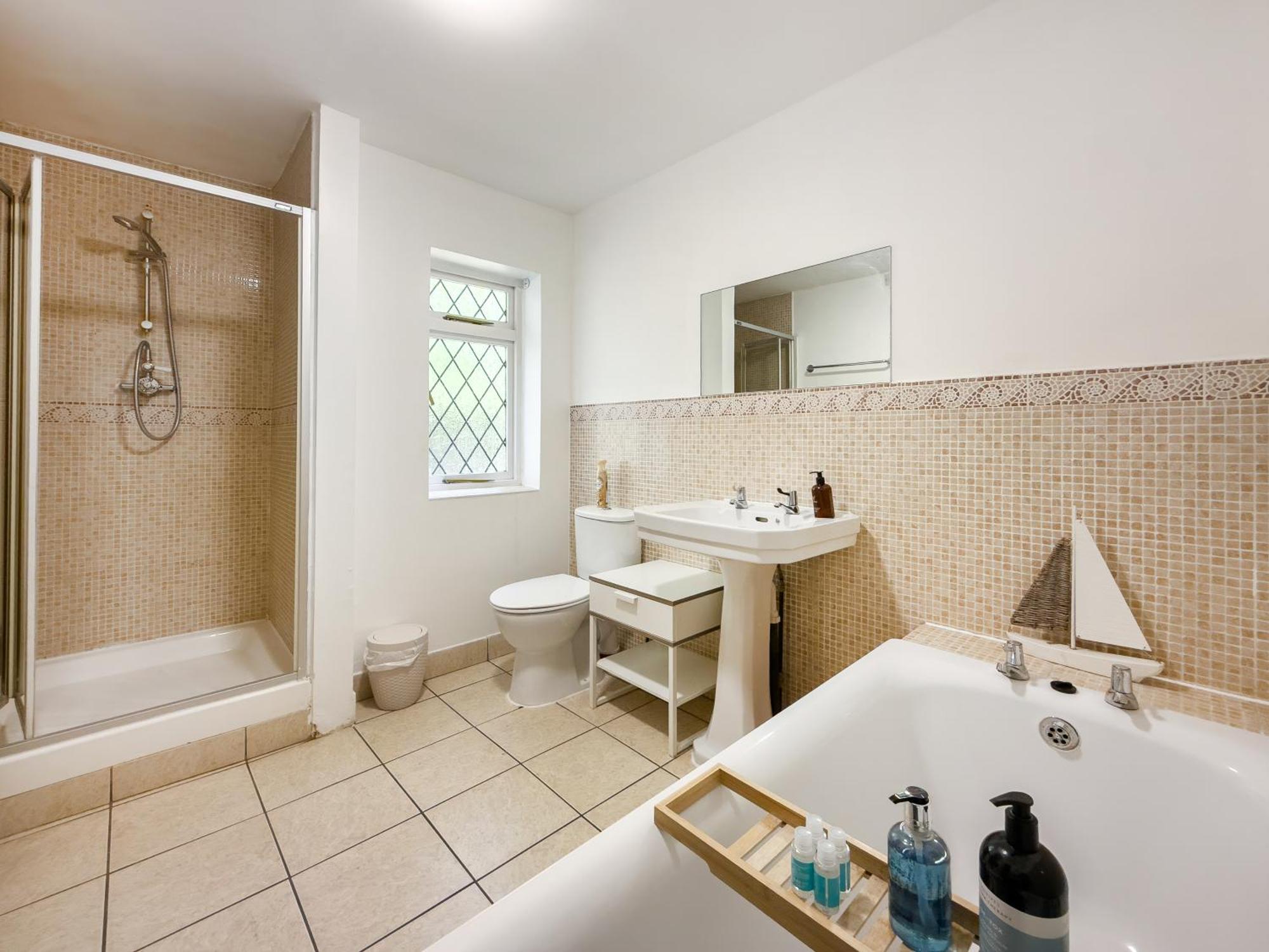 Rural Lodge Stay In Windsor! Hot Tub! Sleeps 20 Bray Exterior foto