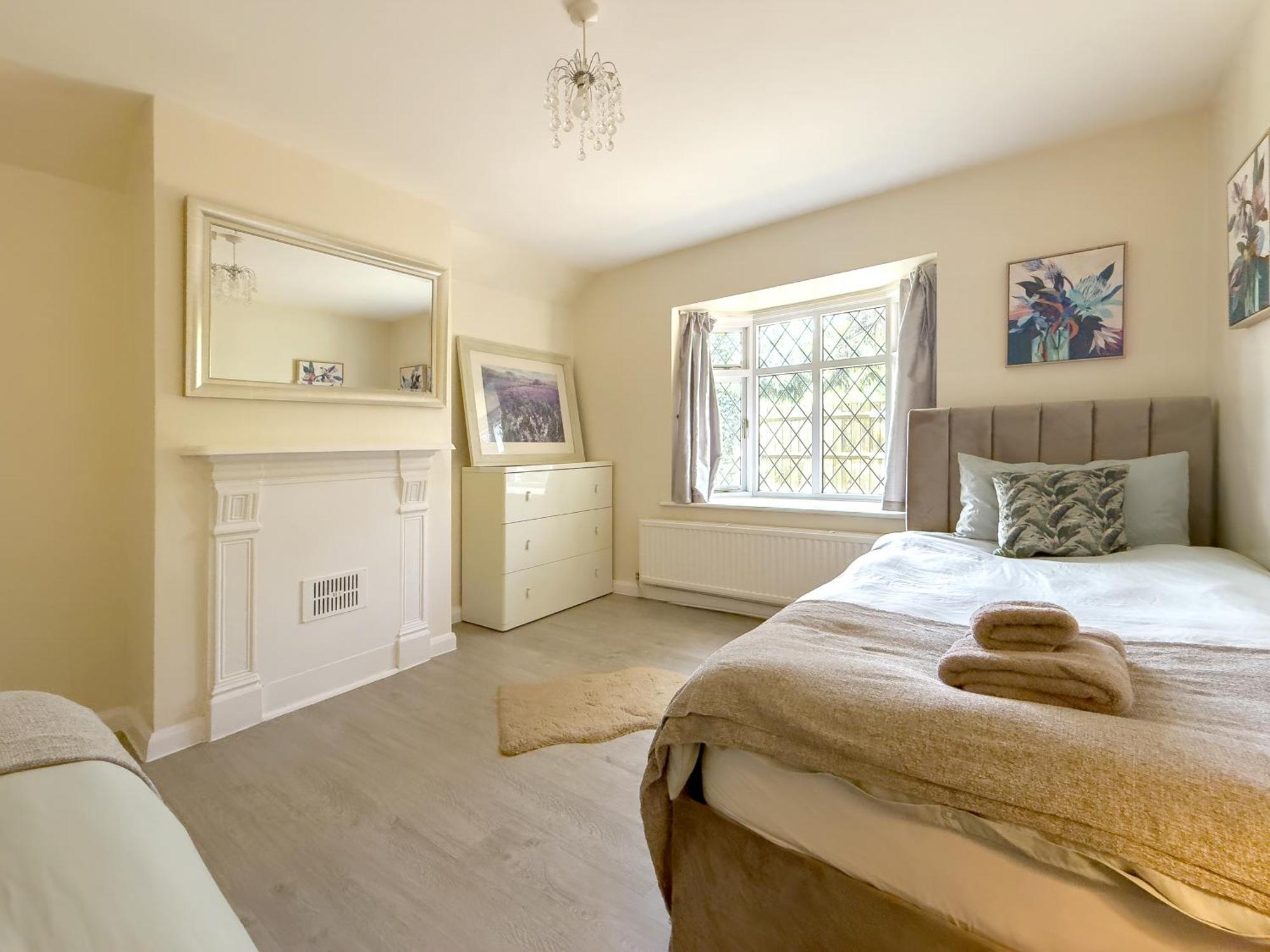 Rural Lodge Stay In Windsor! Hot Tub! Sleeps 20 Bray Exterior foto