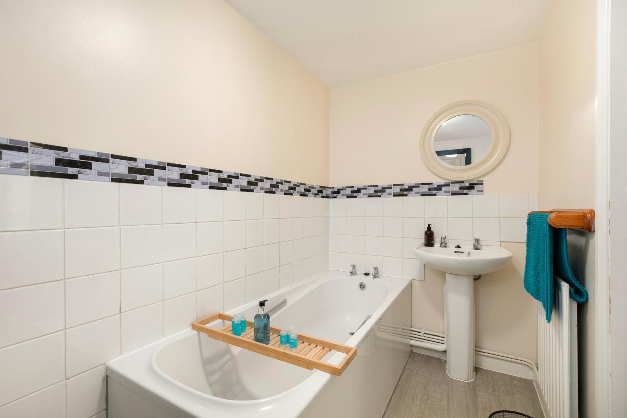 Rural Lodge Stay In Windsor! Hot Tub! Sleeps 20 Bray Exterior foto