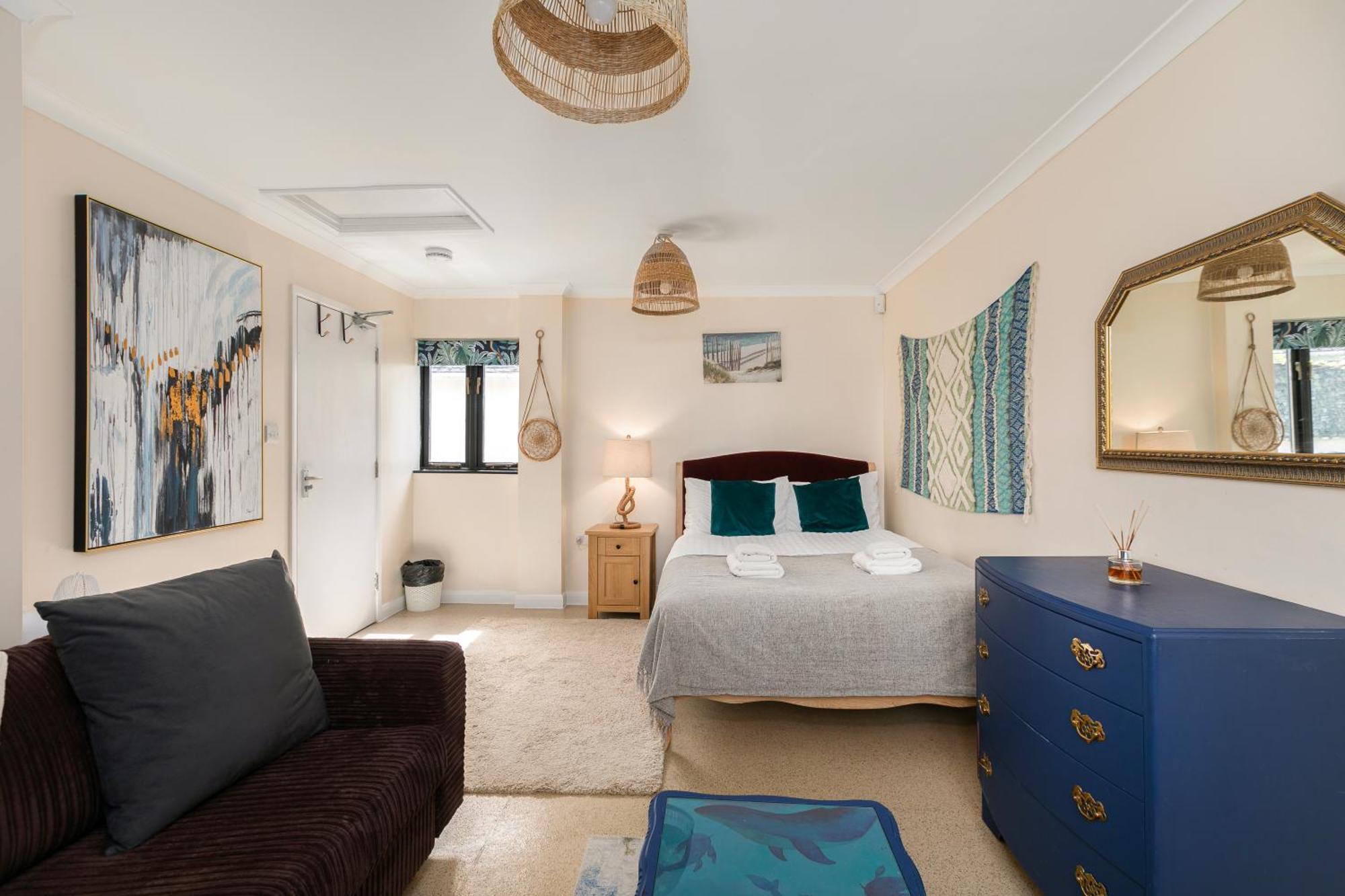 Rural Lodge Stay In Windsor! Hot Tub! Sleeps 20 Bray Exterior foto