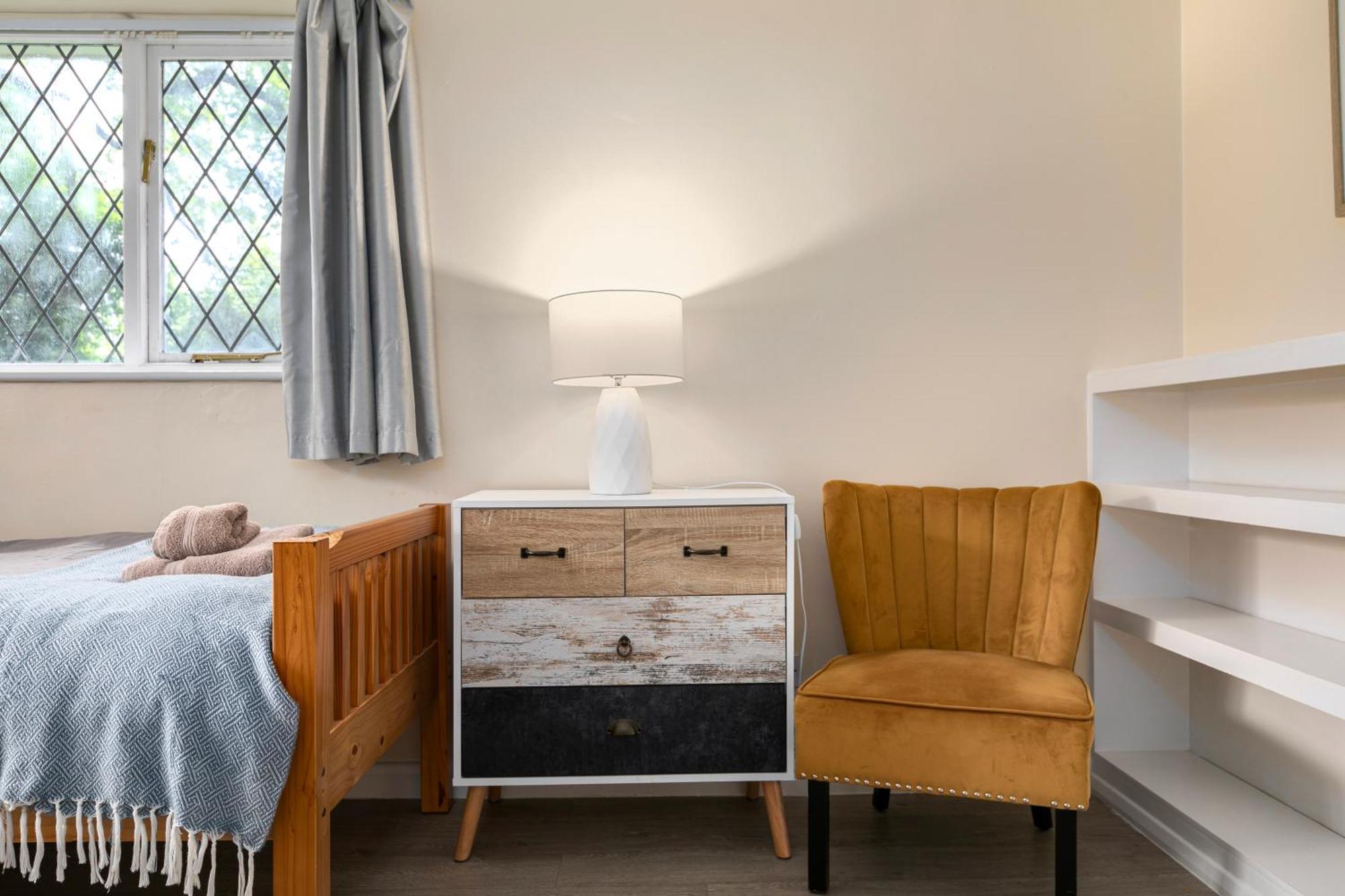Rural Lodge Stay In Windsor! Hot Tub! Sleeps 20 Bray Exterior foto